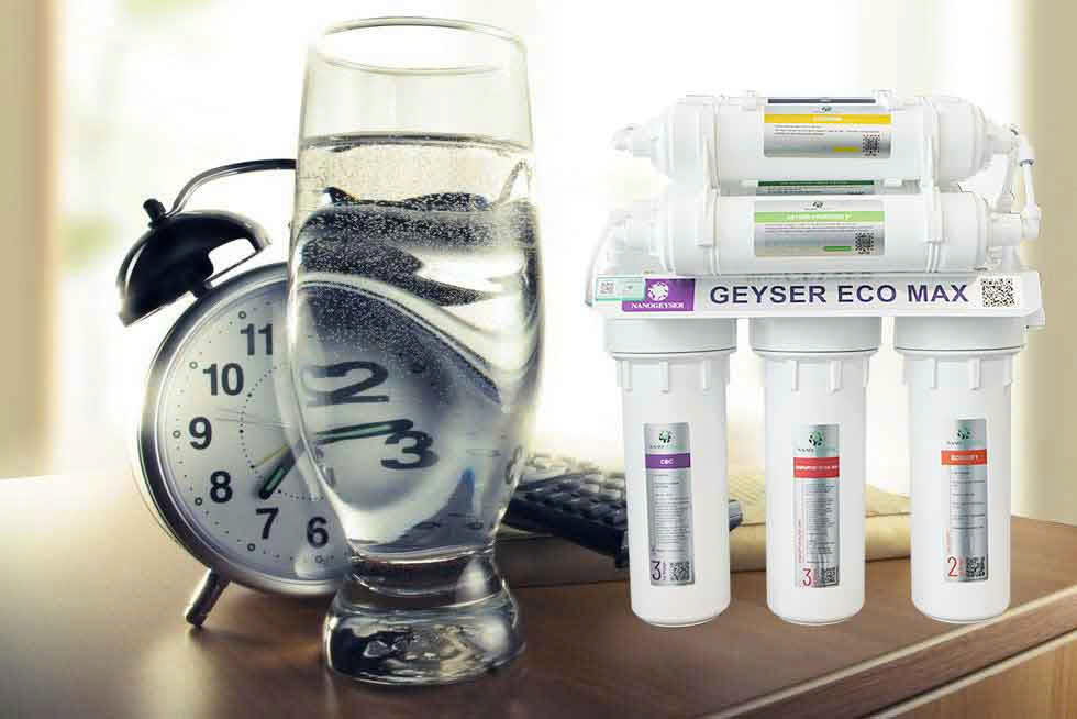 Thế nào là uống nước đúng cách? Uống bao nhiêu nước là đủ?